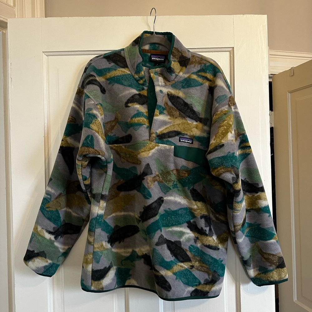 Men’s Patagonia pullover large